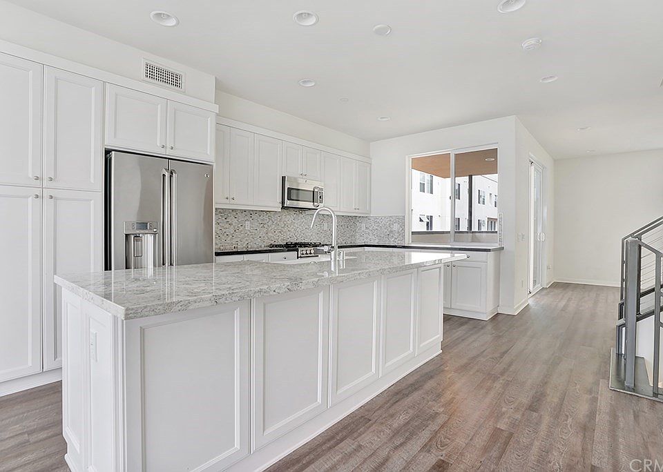 1st image of 1688 Shoreline Way