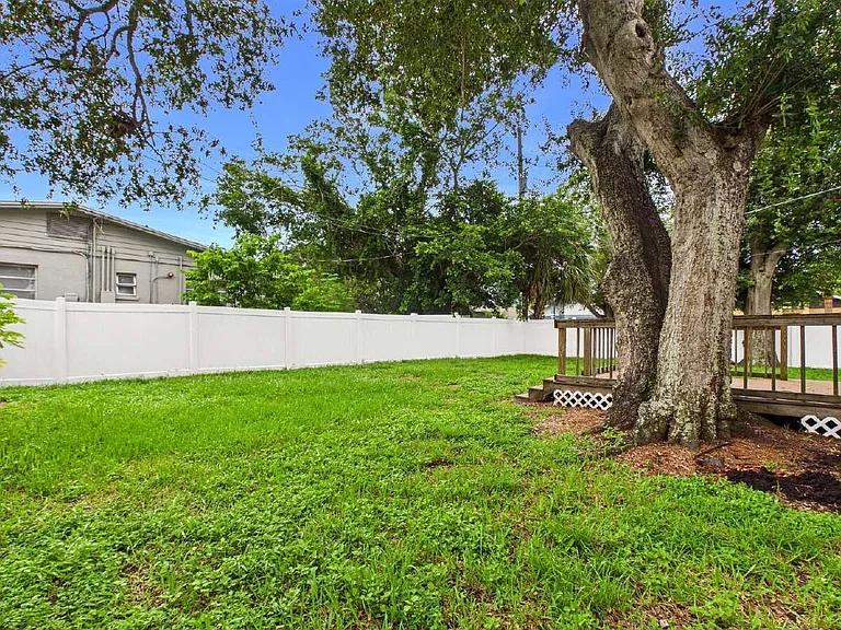 5001 Rena St — Photo 21