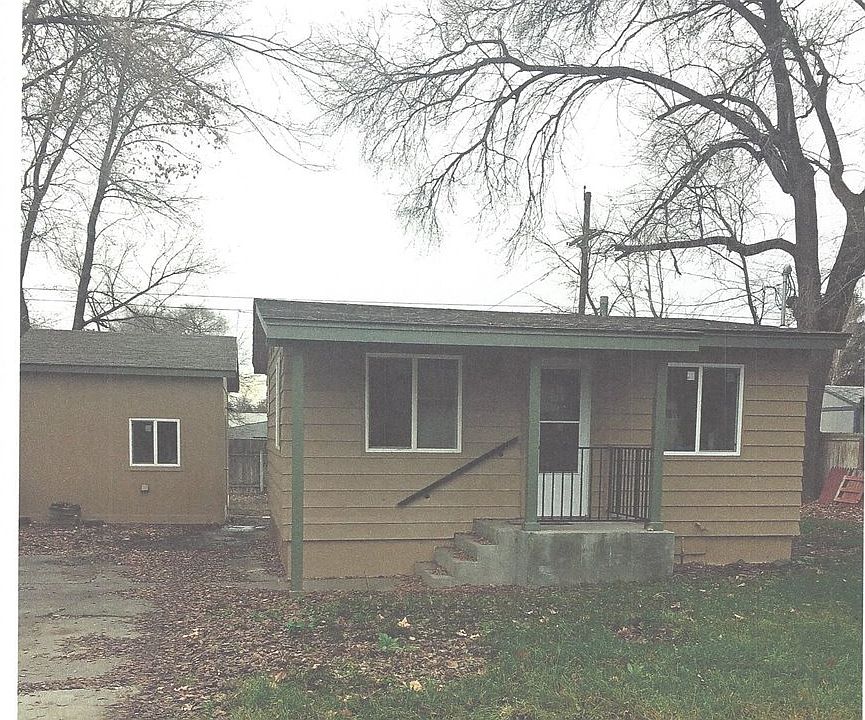 2nd image of 753 W Tamarack Ave