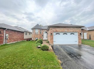 5 Golden Eagle Way, Barrie, ON L4M6P4