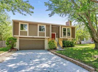 507 E Twisted Oak Rd, Derby, KS 67037