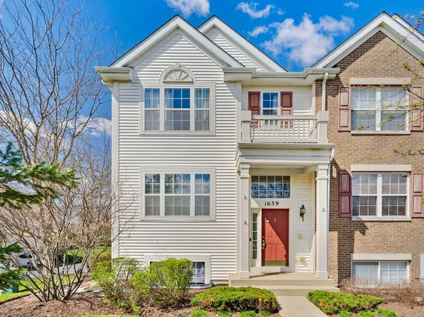 1639 Sandcastle Ln, Hampshire, IL 60140