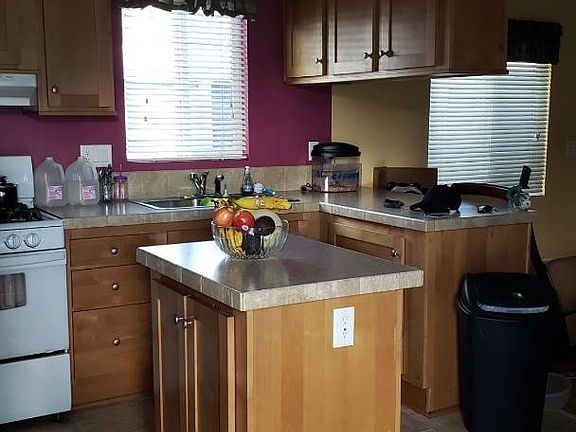 3rd image of 541 W 15th Ave Space 4