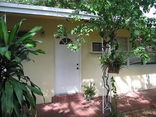 1st image of 806 NE 23rd Dr #B