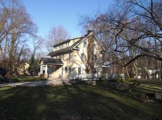 74 Melrose Rd, Mountain Lakes, NJ 07046