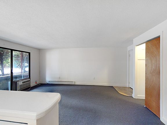 5th image of 175 W Wyoming Ave #34