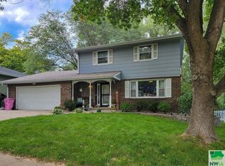 3445 Walden Ave, Sioux City, IA 51106