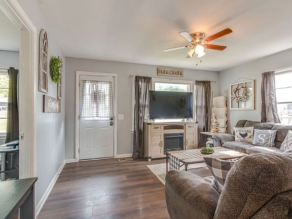 5th image of 236 Gowen Dr