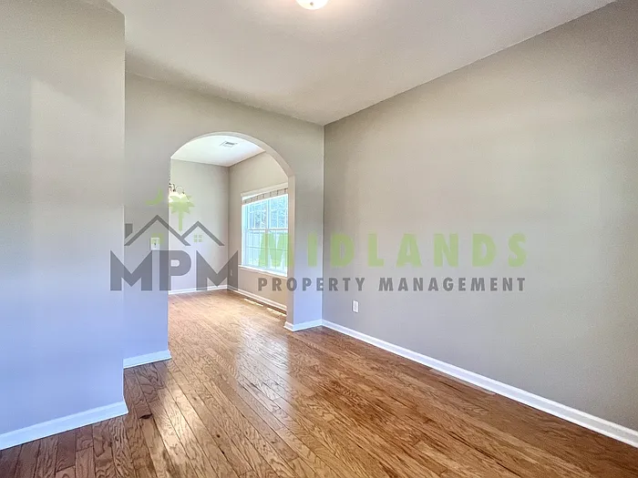 4 bed, 2.5 bath, 2314 sqft, $2,200 — Photo 4