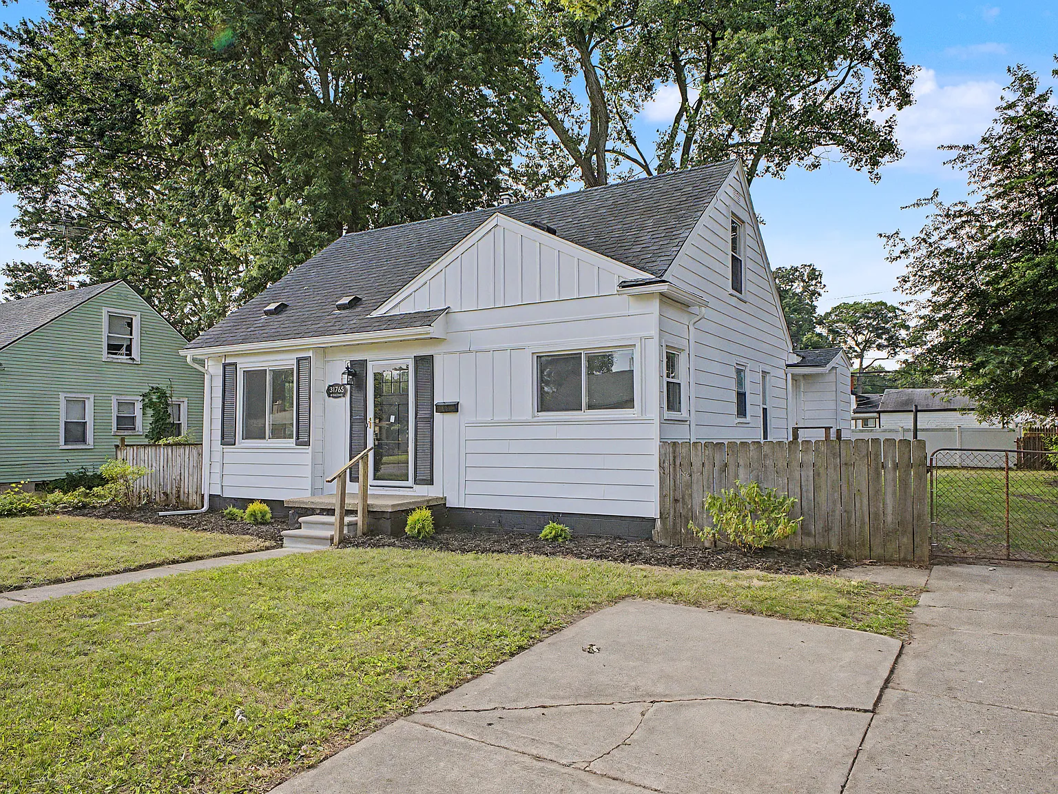4 bed, 1313 sqft, $1,800 — Photo 3