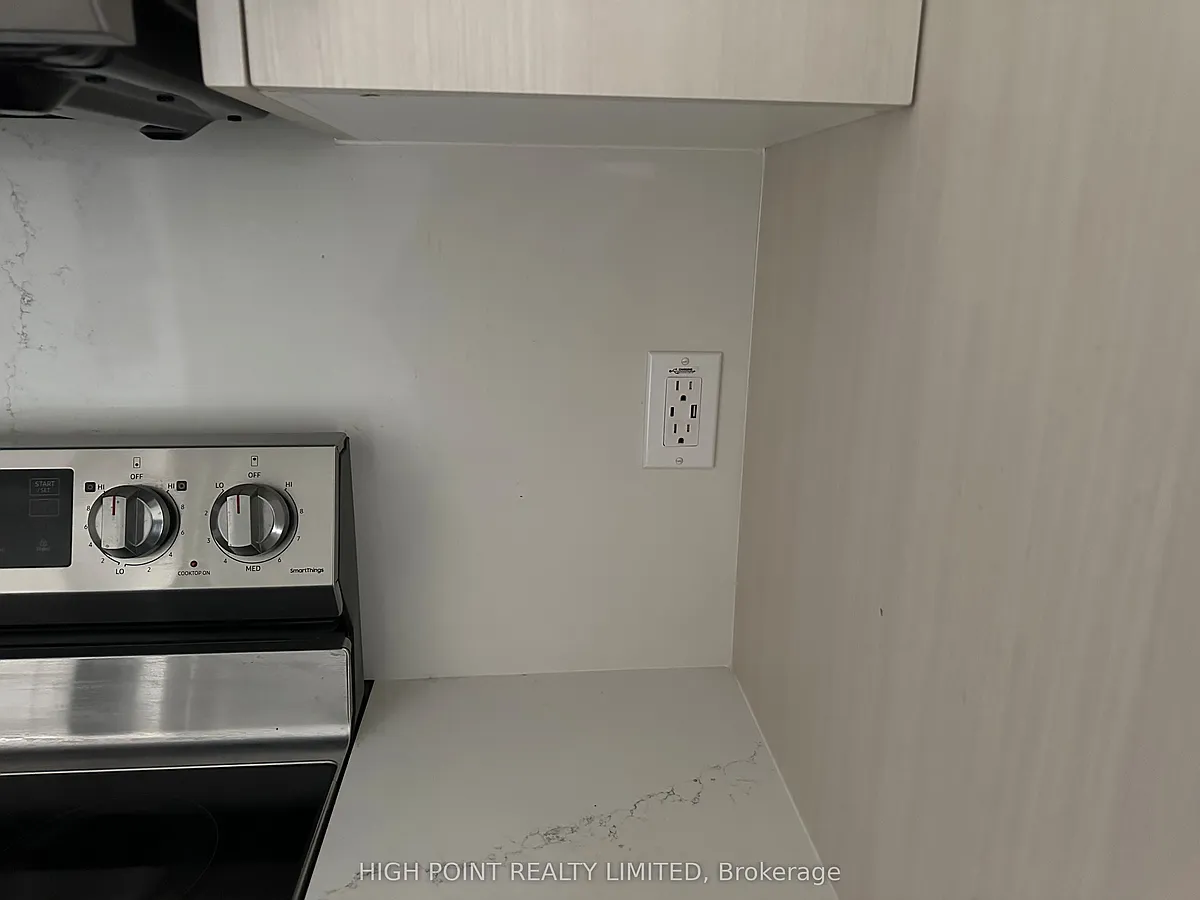 Building Photo - 1641 Bayview Ave #2