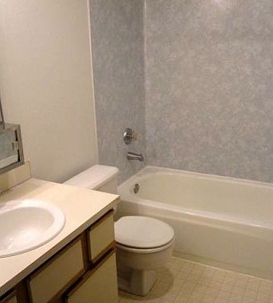 5th image of 1002 10th St NE APT 9