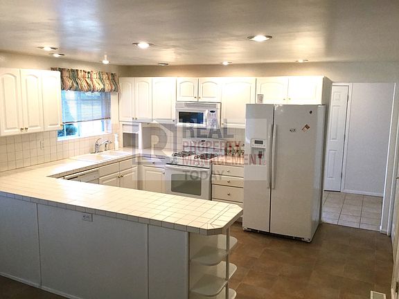 3rd image of 8811 Gayle Ave S