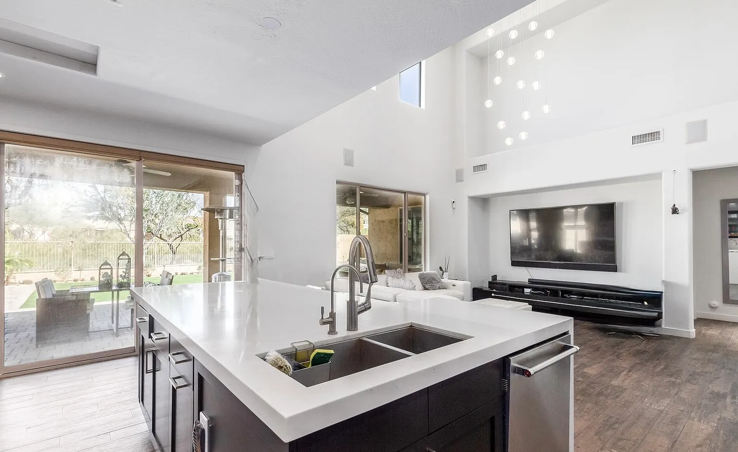 4 bed, 3157 sqft, $3,299 — Photo 4