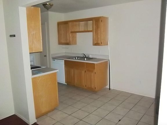 2nd image of 309 S Texas St