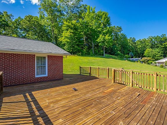 5th image of 159 Cypress Dr