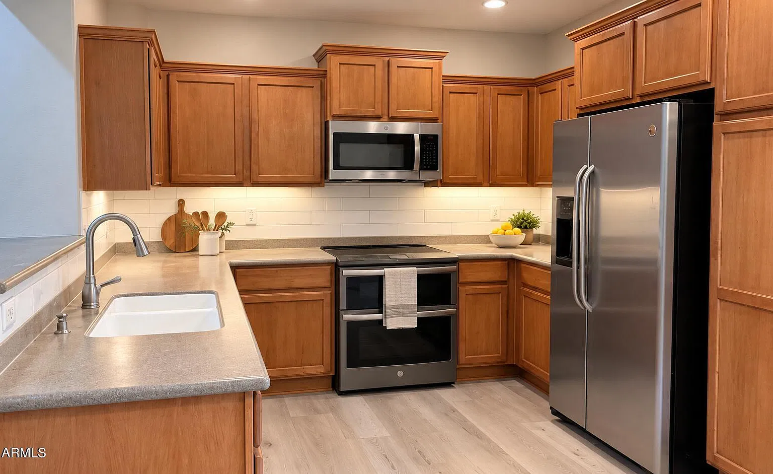 3 bed, 2.5 bath, 1454 sqft, $2,345 — Photo 3