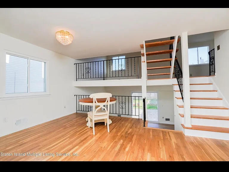 356 Gurley Ave — Photo 3