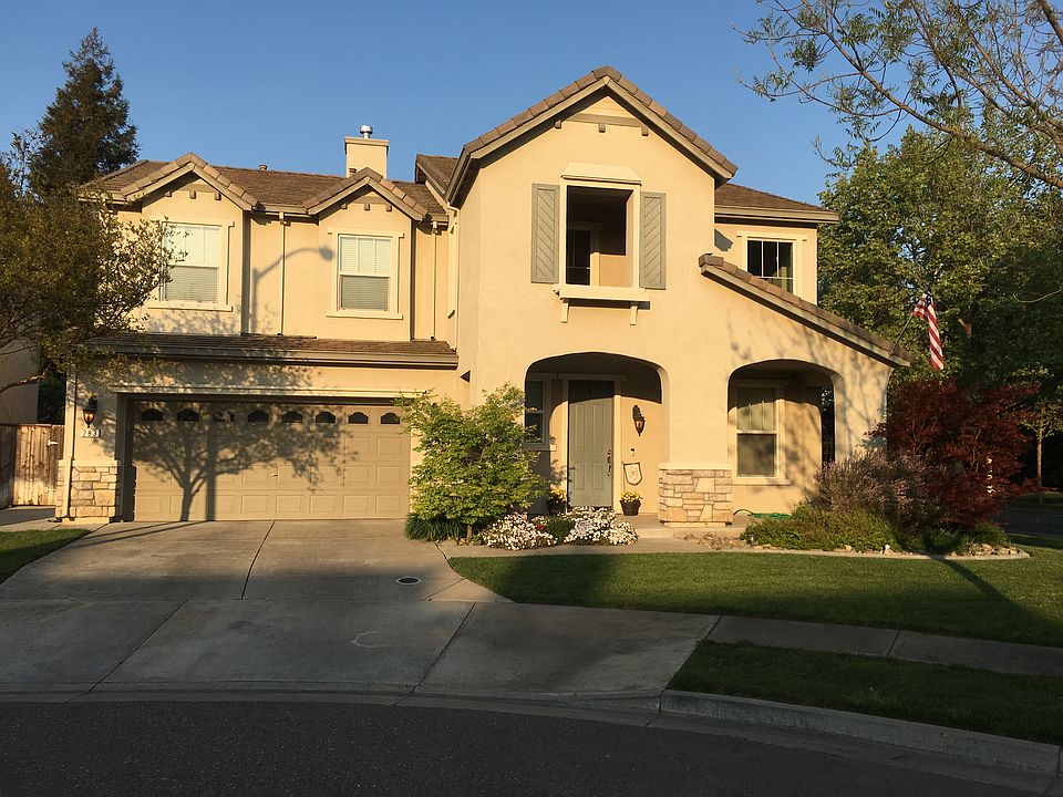 1st image of 283 Fay Ct