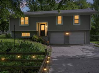 601 NE 115th Ter, Kansas City, MO 64155