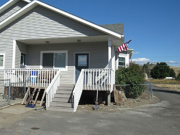 4th image of 1160 Old Naches Hwy