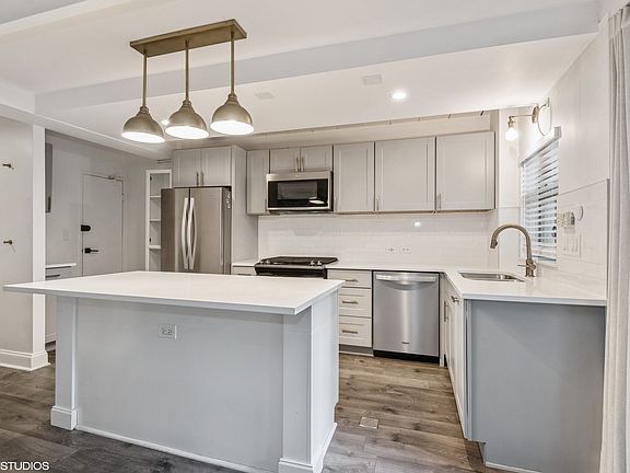 3rd image of 1860 Sherman Ave APT 2NE