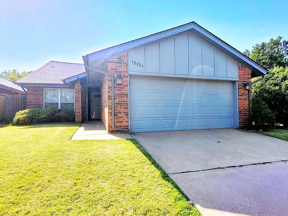 1st image of 12221 Foxglove Ct