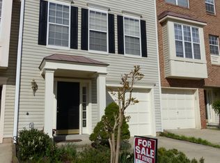 2403 Clover Field Cir, Herndon, VA 20171