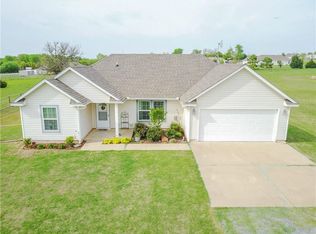 1401 Hillside Ter, Blanchard, OK 73010
