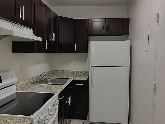 2nd image of 5950 NE 18th Ter #307