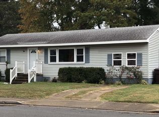 703 Sparrow Rd, Chesapeake, VA 23325