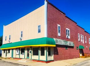 623 Jefferson Ave, Charleston, IL 61920