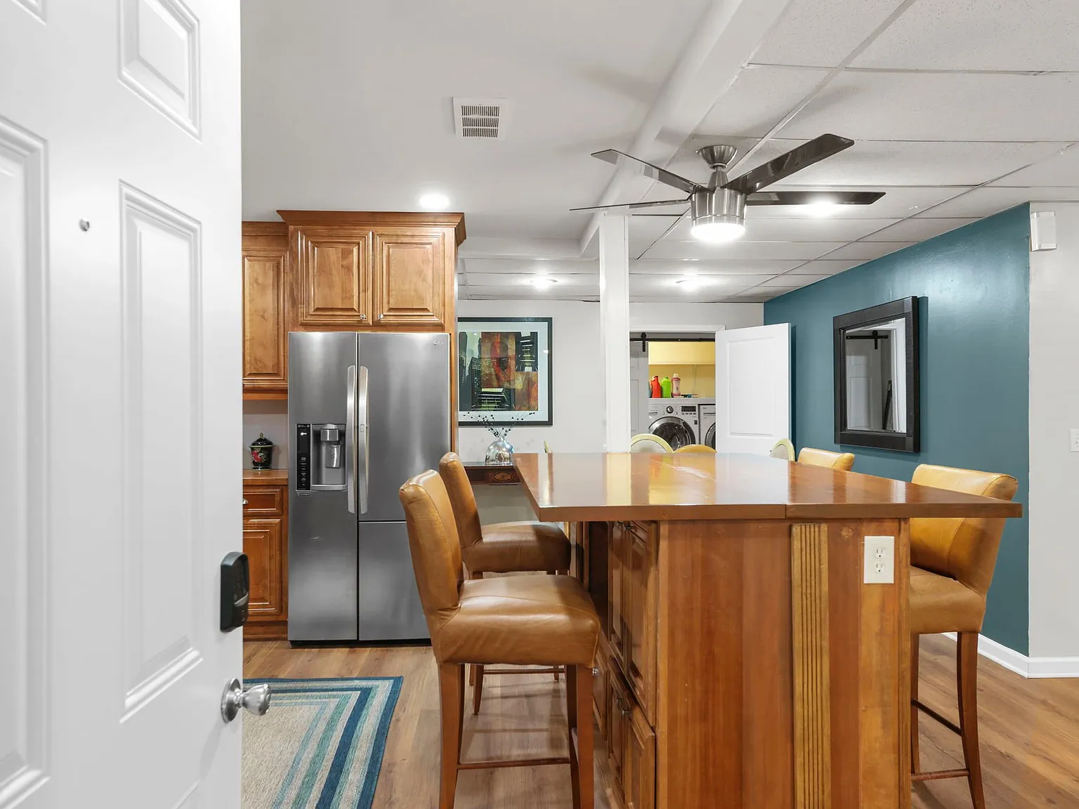 Turnkey Furnished 2-Bedroom, 2-Bath Residence in Southwest Atlanta — Photo 2