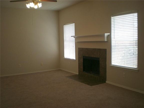 5th image of 3706 Clubview Dr