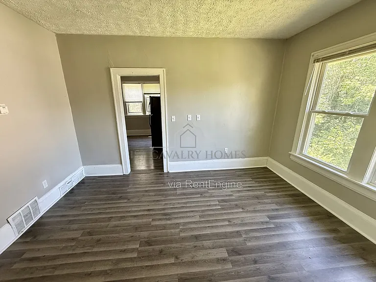 866 Beardsley St #2 — Photo 4