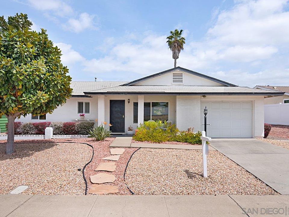 1st image of 16455 Bernardo Oaks Dr
