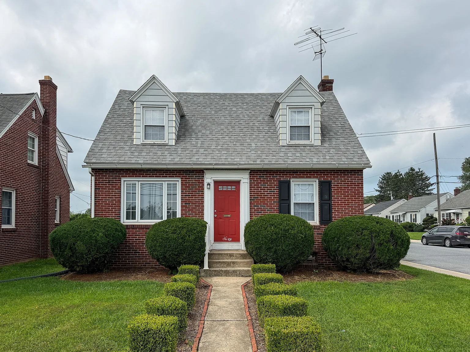 2 bed, 1.5 bath, 1047 sqft, $1,745 — Photo 1