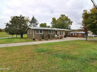 1546 W 3rd Ave, Oneida, TN 37841