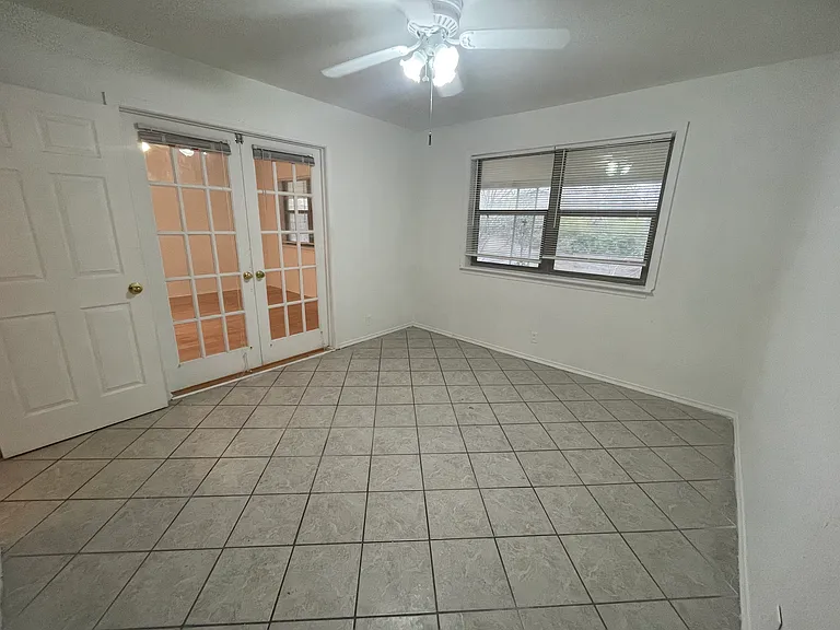 5827 Reiger Ave #203 — Photo 9