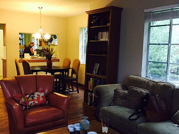5th image of 1625 Ramsey Ave