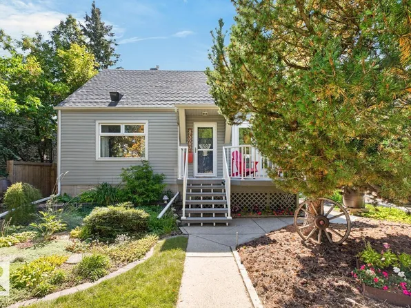 8523 84th Ave NW, Edmonton, AB T6C 1C8