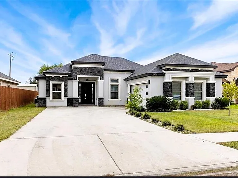 5504 San Roman Dr — Photo 2