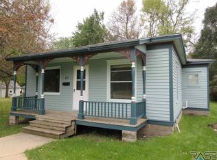 617 NE 3rd St, Madison, SD 57042