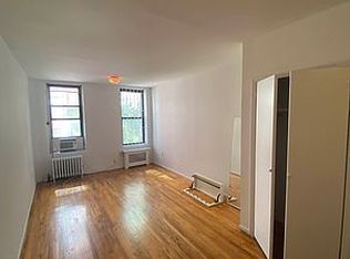 233 W 19th St #4R, New York, NY 10011
