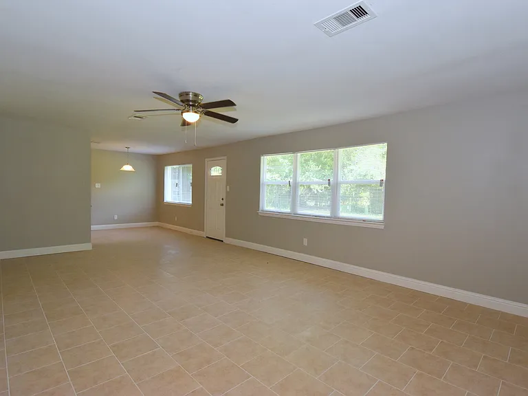 3615 Willie Way — Photo 4