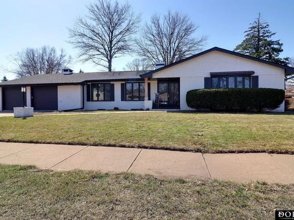 2225 E 7th St, Fremont, NE 68025