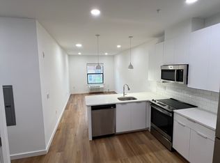 239 Freeway Dr #303, East Orange, NJ 07018