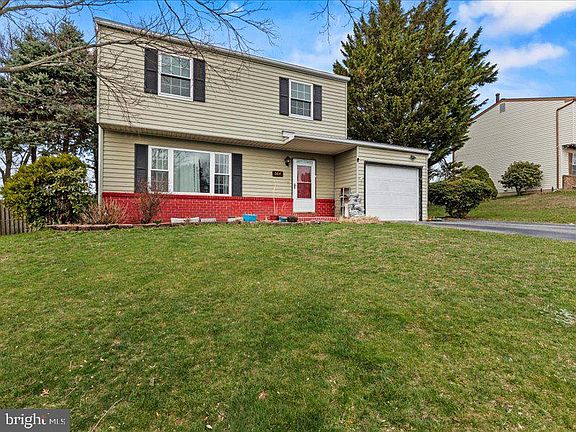 3rd image of 364 Hivner Rd