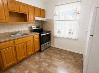 10935 96th St #2L, Ozone Park, NY 11417