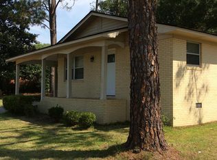 107 E Brewton St, Mc Rae Helena, GA 31055